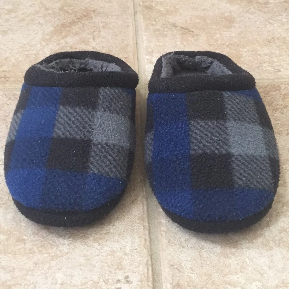 Cuddl Duds Boys Buffalo Check Fleece Slippers
